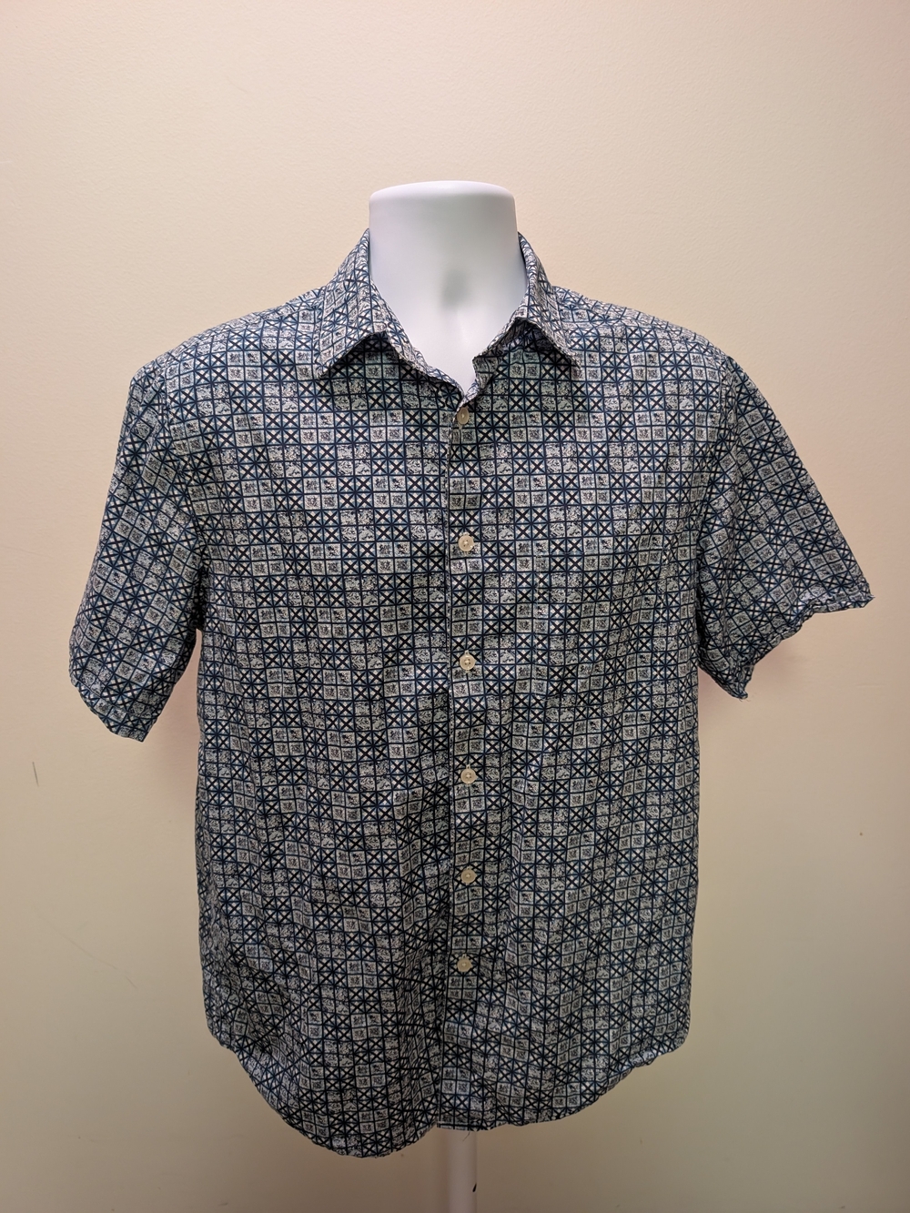 Tasso Elba Navy and White Short-Sleeve Geometric Button-Up Shirt